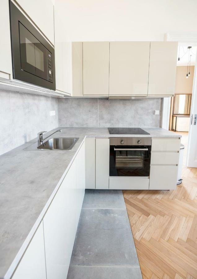 Letna Garden Suites Prague Ngoại thất bức ảnh