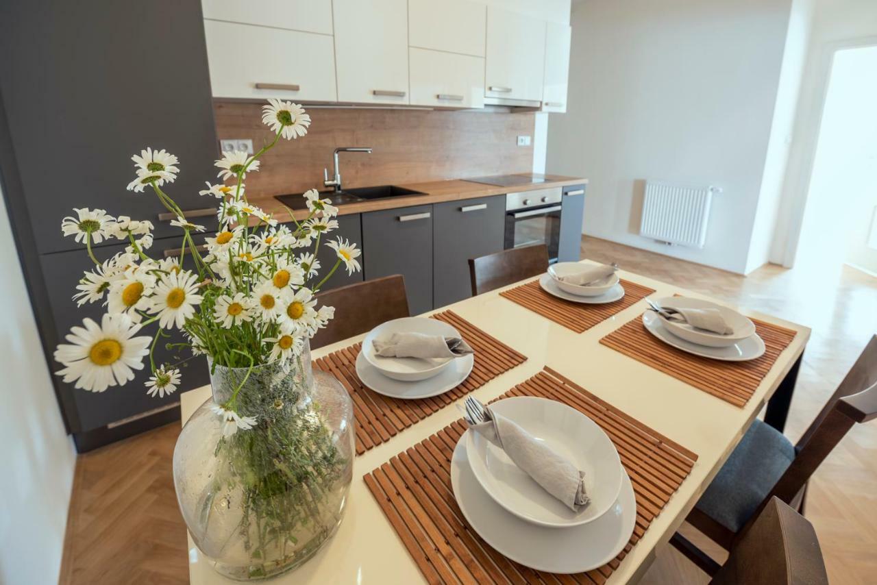 Letna Garden Suites Prague Ngoại thất bức ảnh